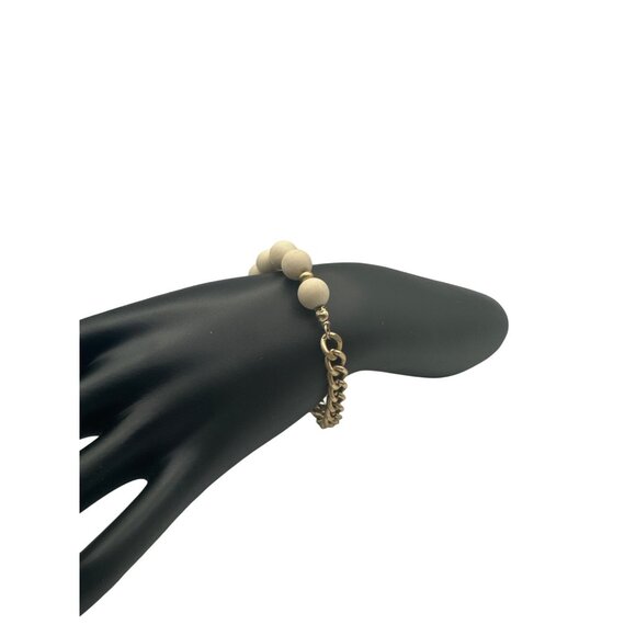 Cream Colored Beaded Gold Chain Stretch Bracelet 8 inch - Picture 3 of 6